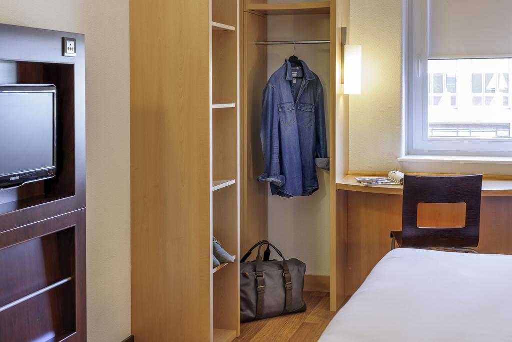 Ibis Nemours Exterior foto